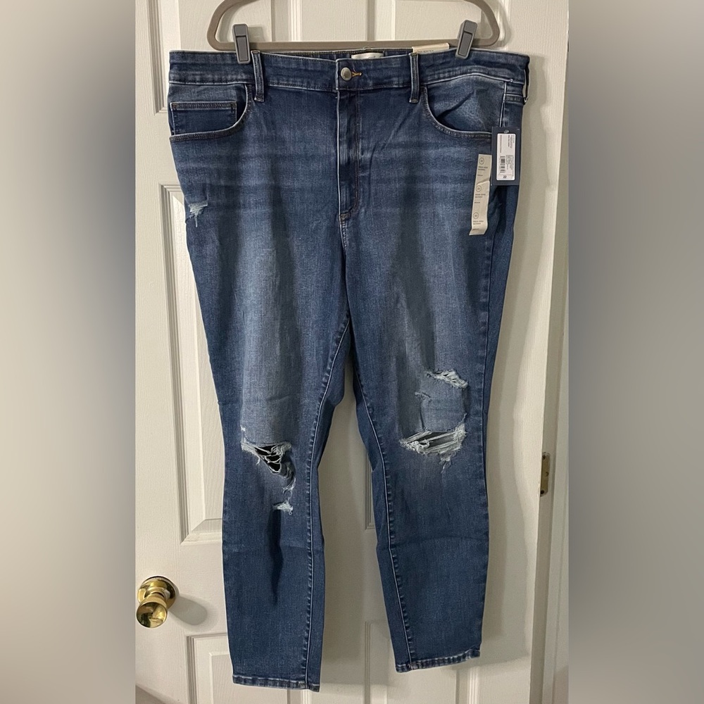 NWT Universal Thread High Rise Skinny Distressed Medium Blue Jeans Size 22